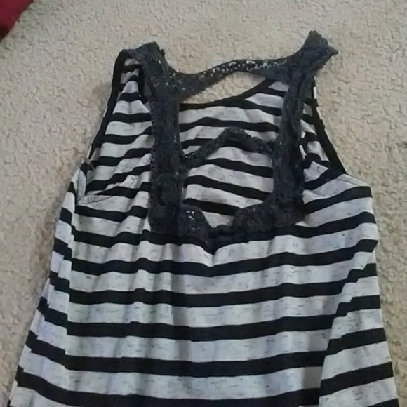 Flowy black and light grey stripy top w/ lacy back - Picture 3 of 3